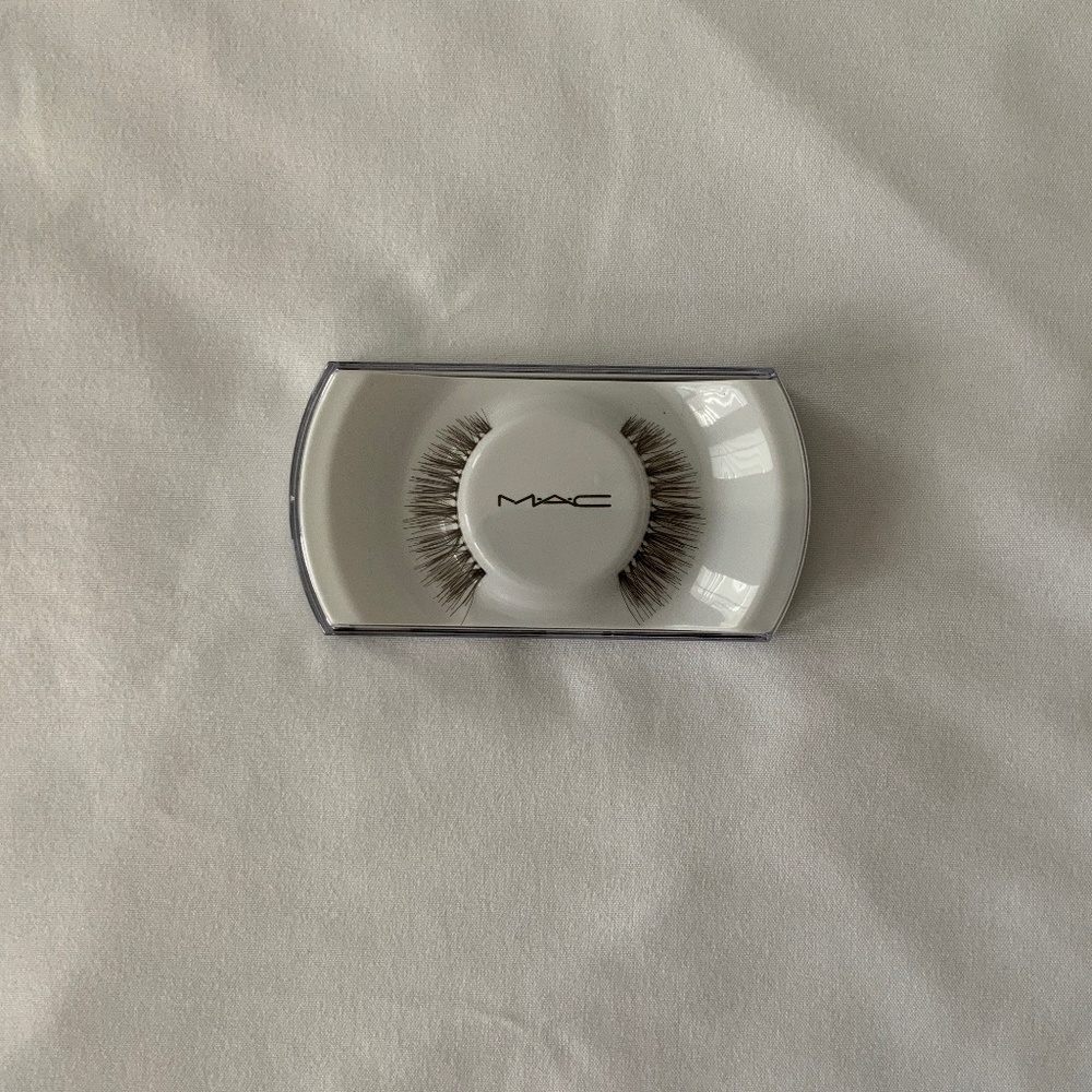 MAC lash - Picture 1 of 3